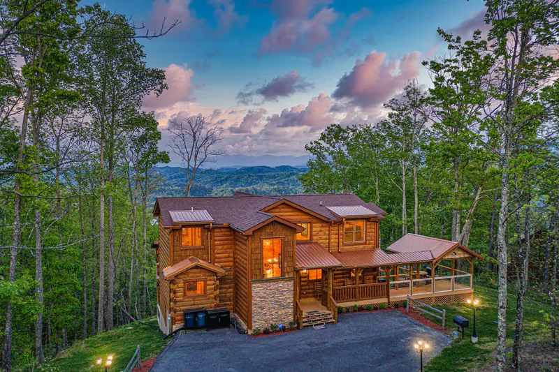 Exterior / Mountain View